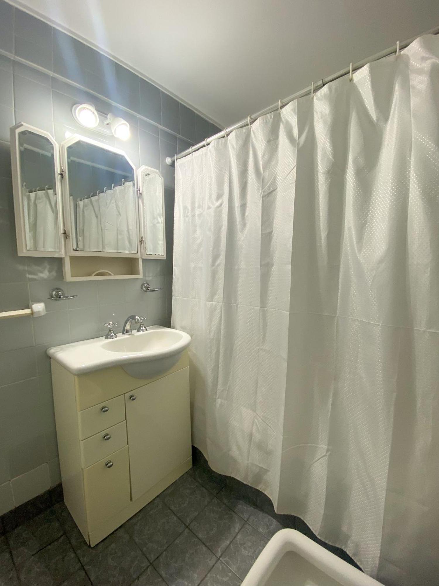 Rentup - Elegancia Y Comodidad En Recoleta Departamento Con Balcon Appartamento